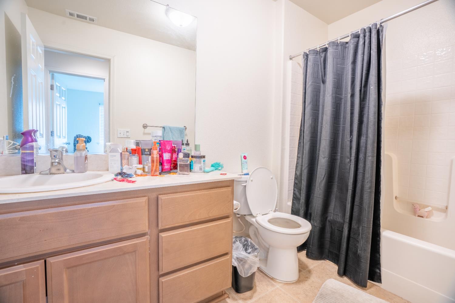 2136 W Pincay St, Merced, CA 95348