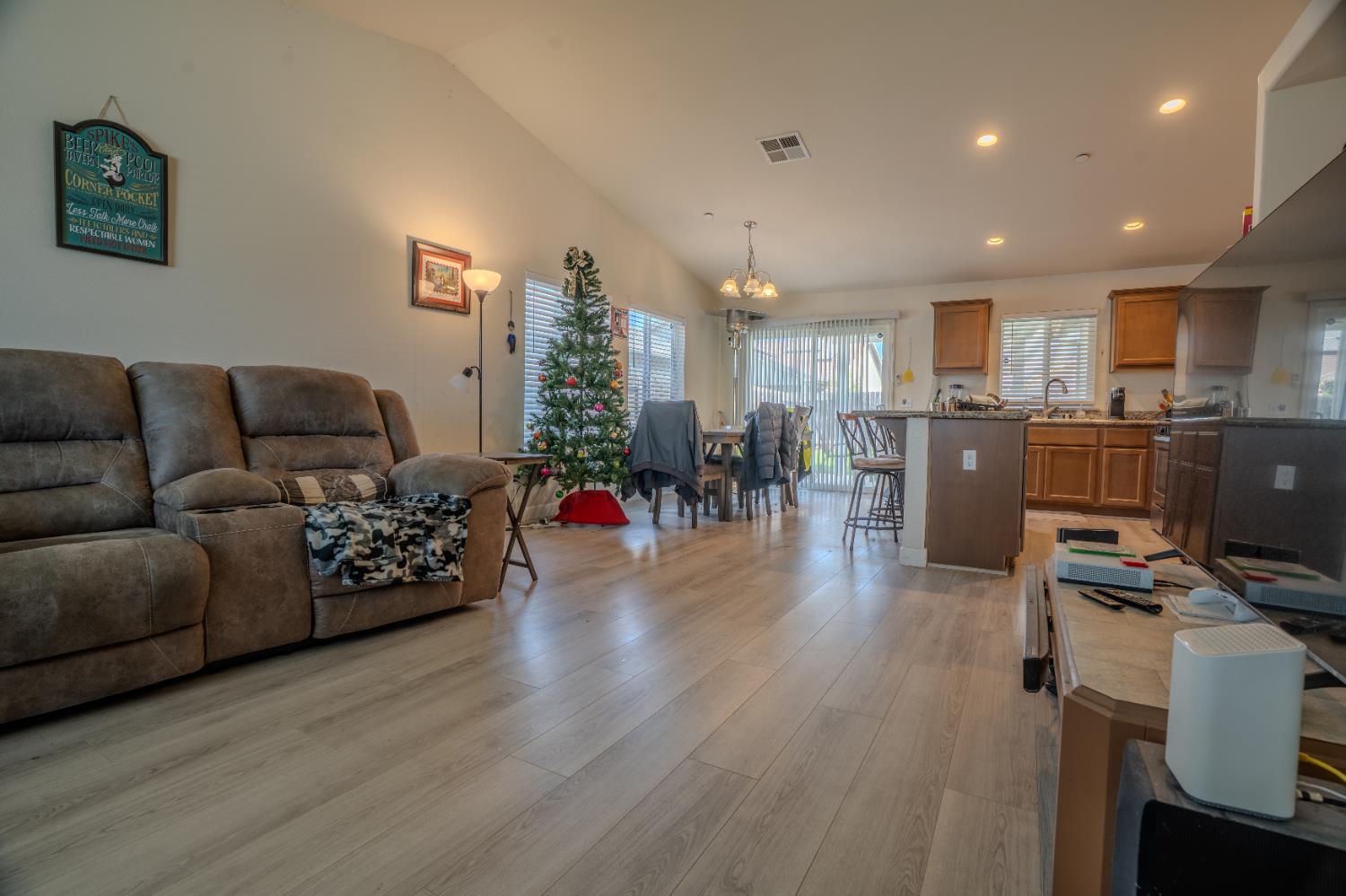 2136 W Pincay St, Merced, CA 95348