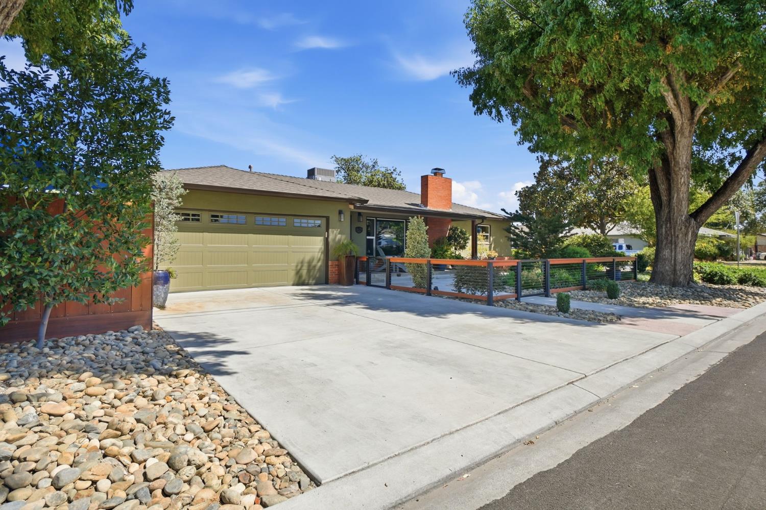 805 Edison Ave, Modesto, CA 95350