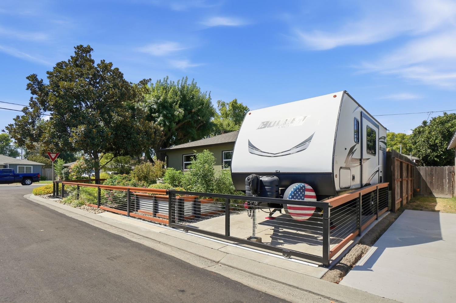 805 Edison Ave, Modesto, CA 95350