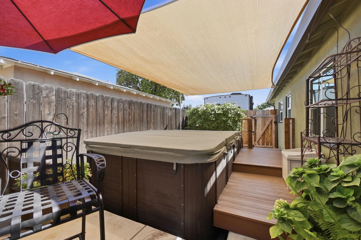 805 Edison Ave, Modesto, CA 95350