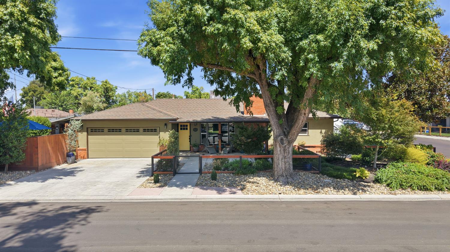 805 Edison Ave, Modesto, CA 95350
