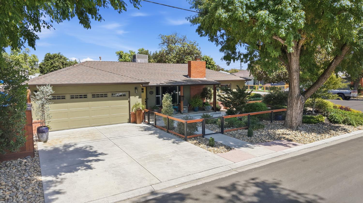 805 Edison Ave, Modesto, CA 95350