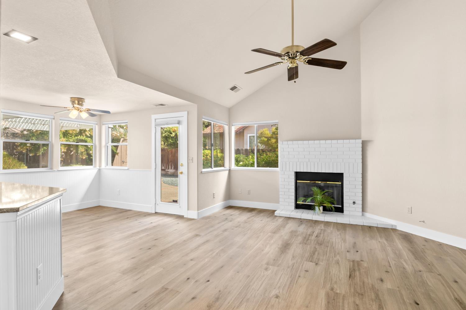 1502 Taggart St, Oakdale, CA 95361