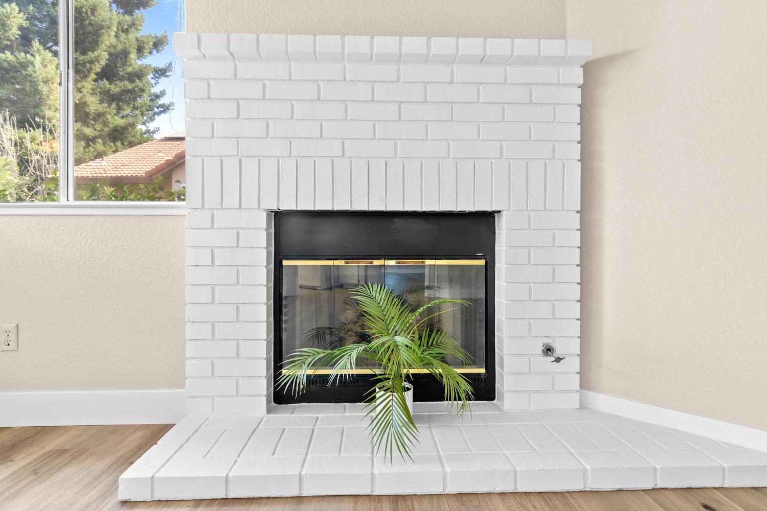 1502 Taggart St, Oakdale, CA 95361
