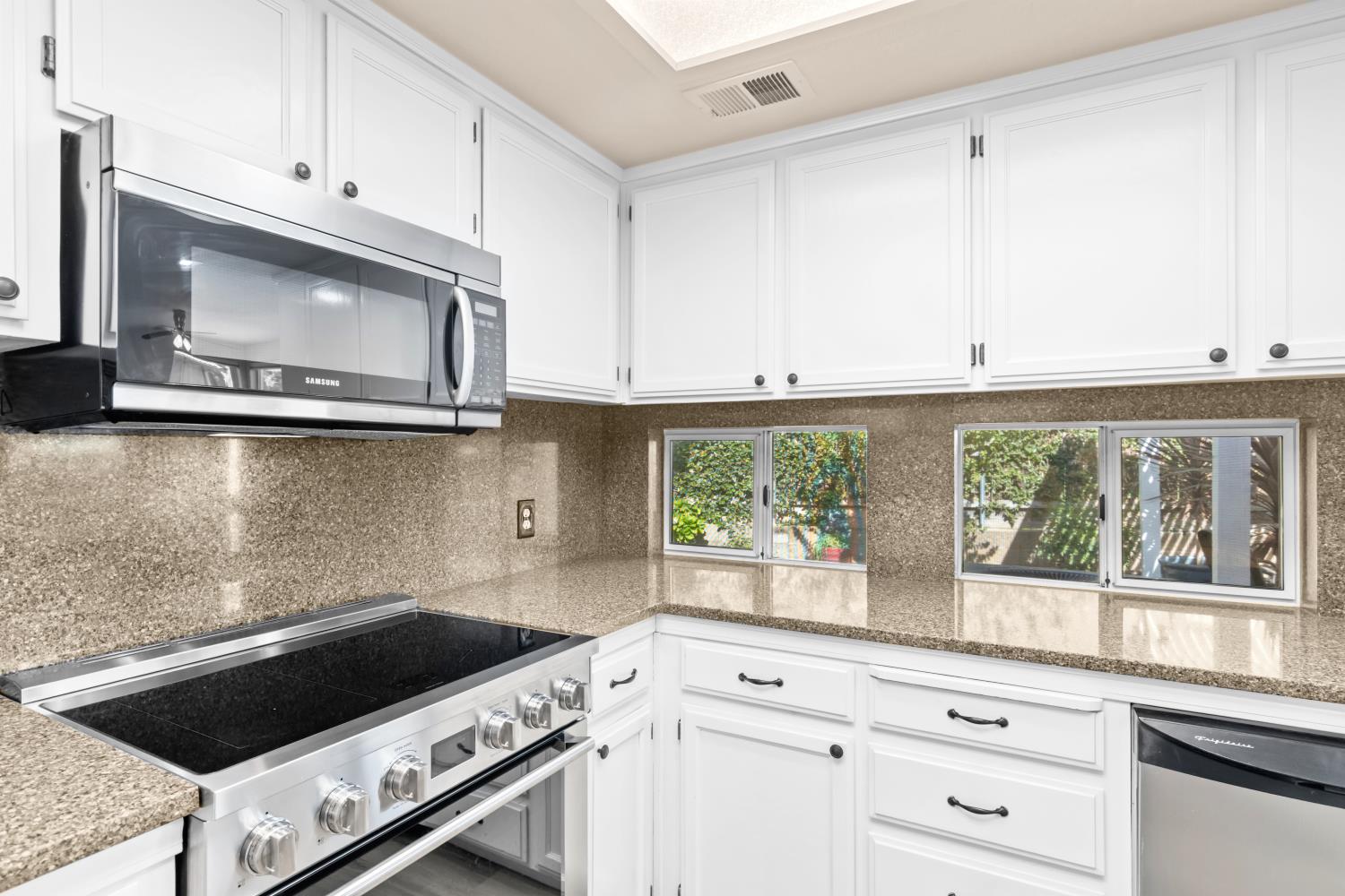 1502 Taggart St, Oakdale, CA 95361