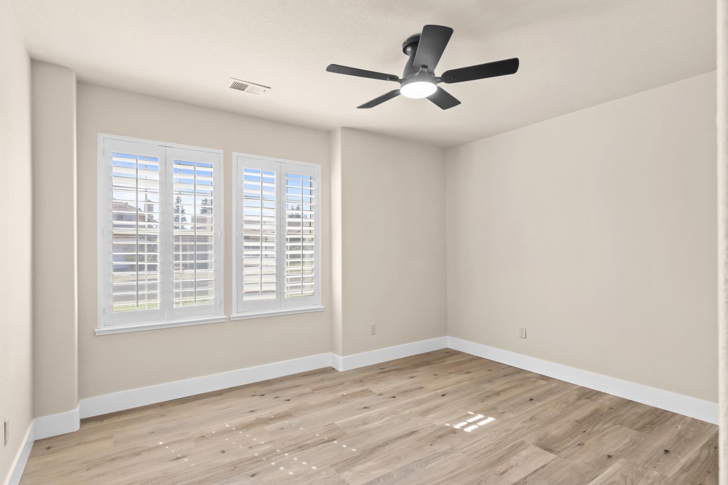 1502 Taggart St, Oakdale, CA 95361