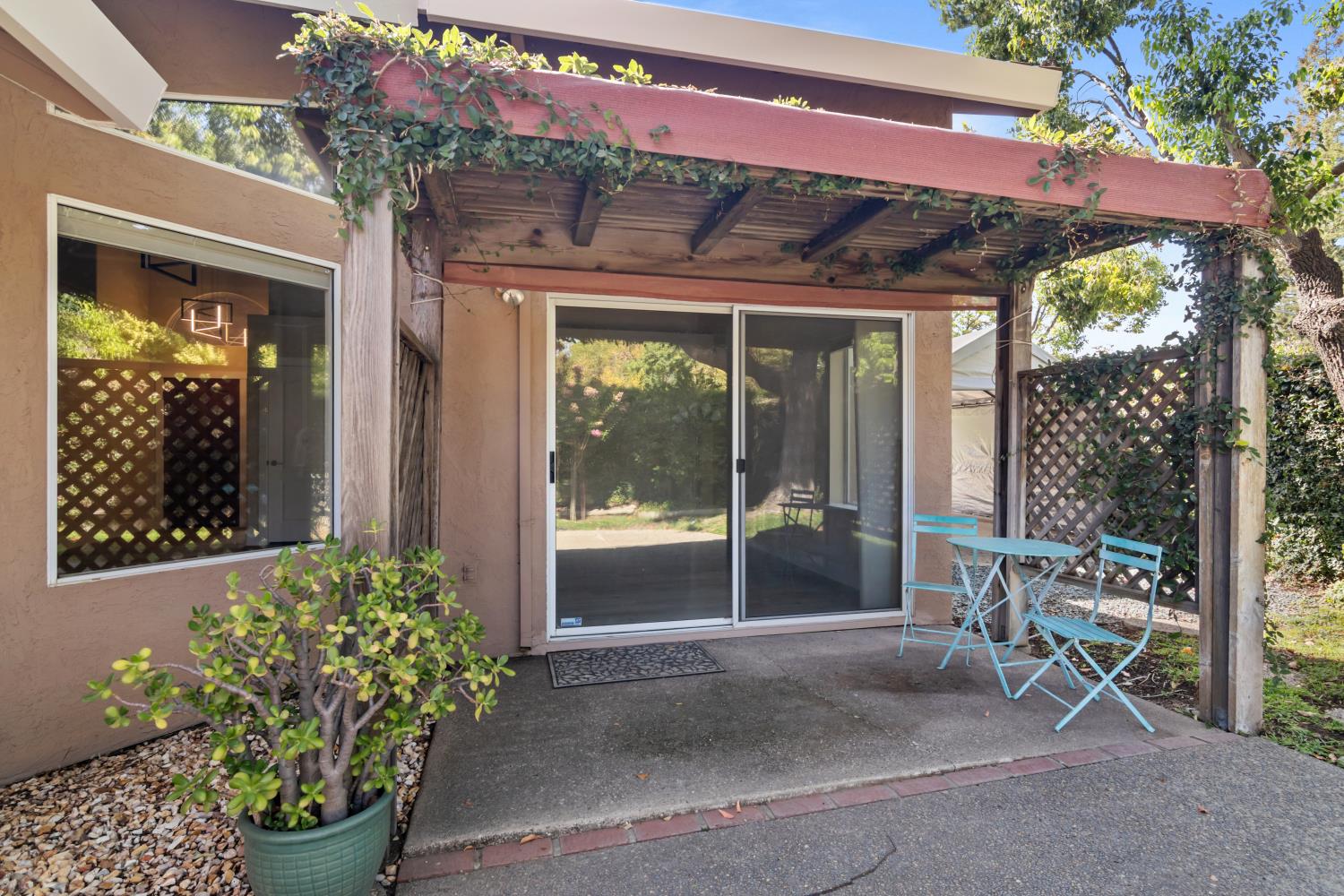 1502 Taggart St, Oakdale, CA 95361