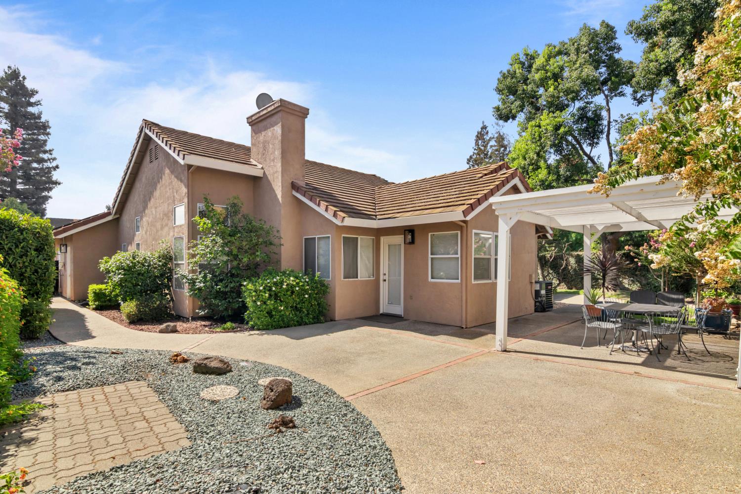 1502 Taggart St, Oakdale, CA 95361