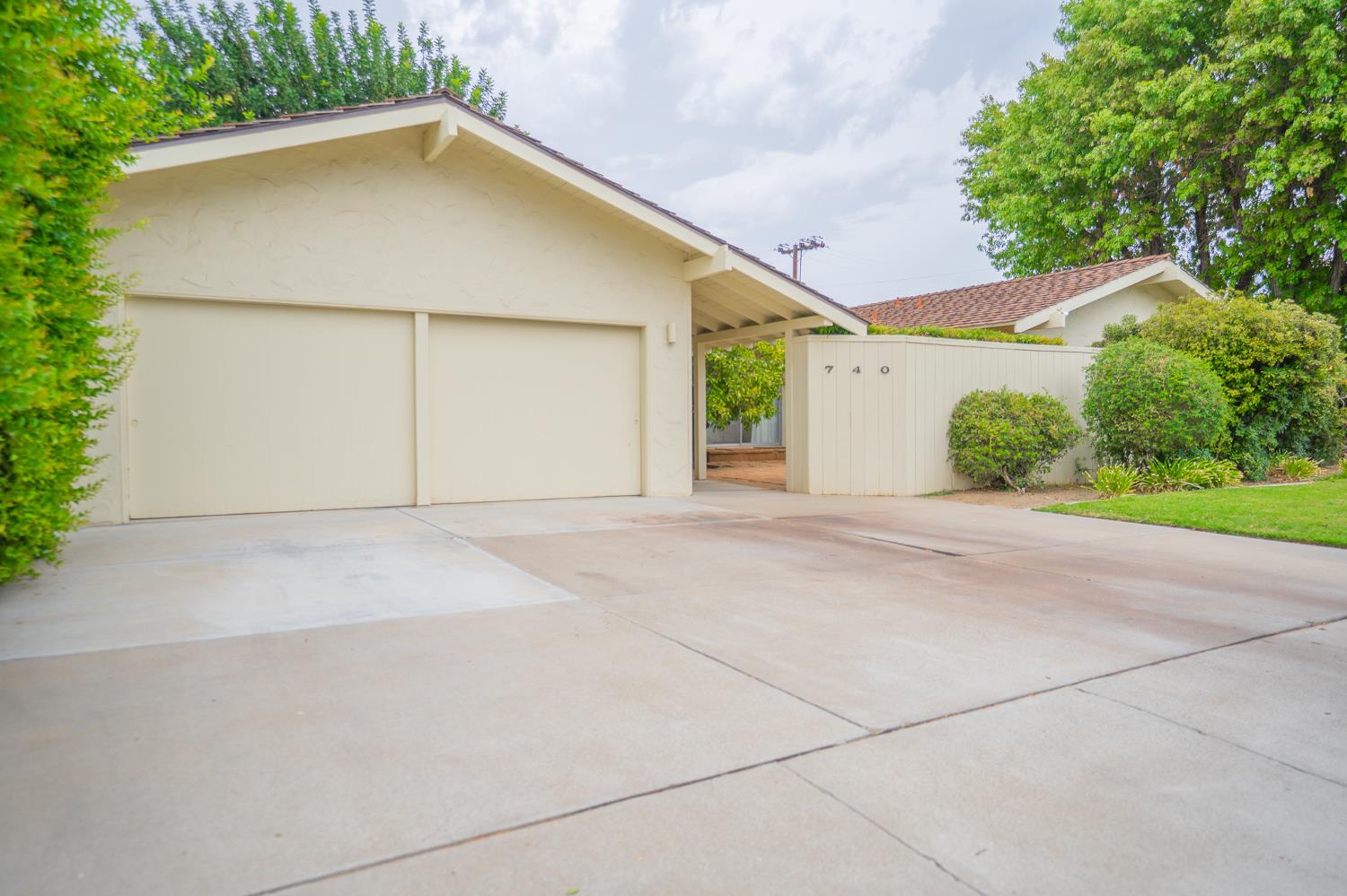 740 Monroe Ave, Los Banos, CA 93635