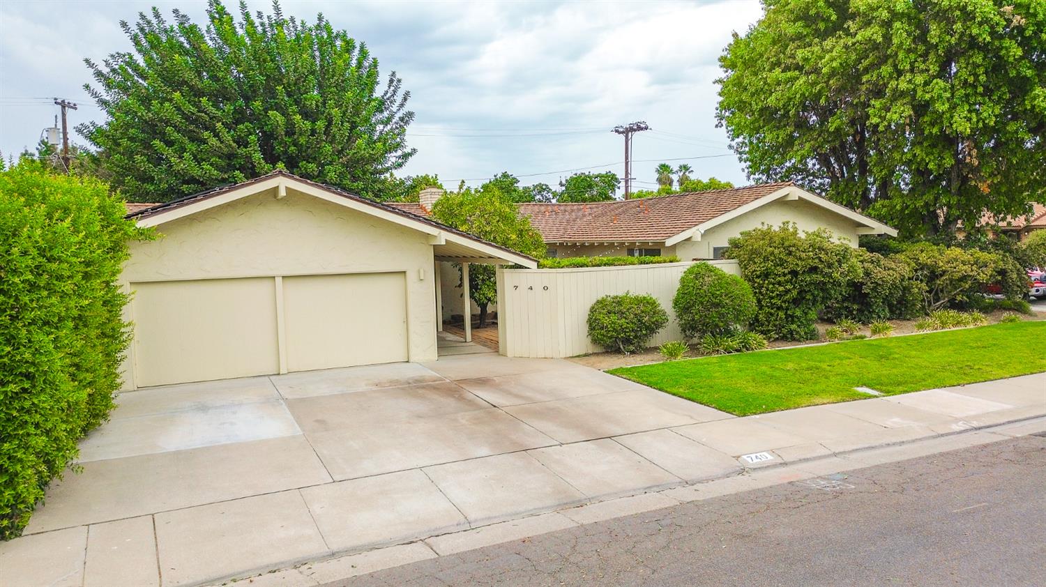 740 Monroe Ave, Los Banos, CA 93635