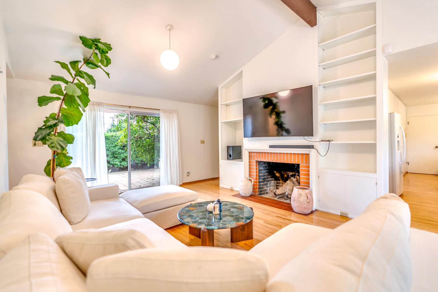740 Monroe Ave, Los Banos, CA 93635