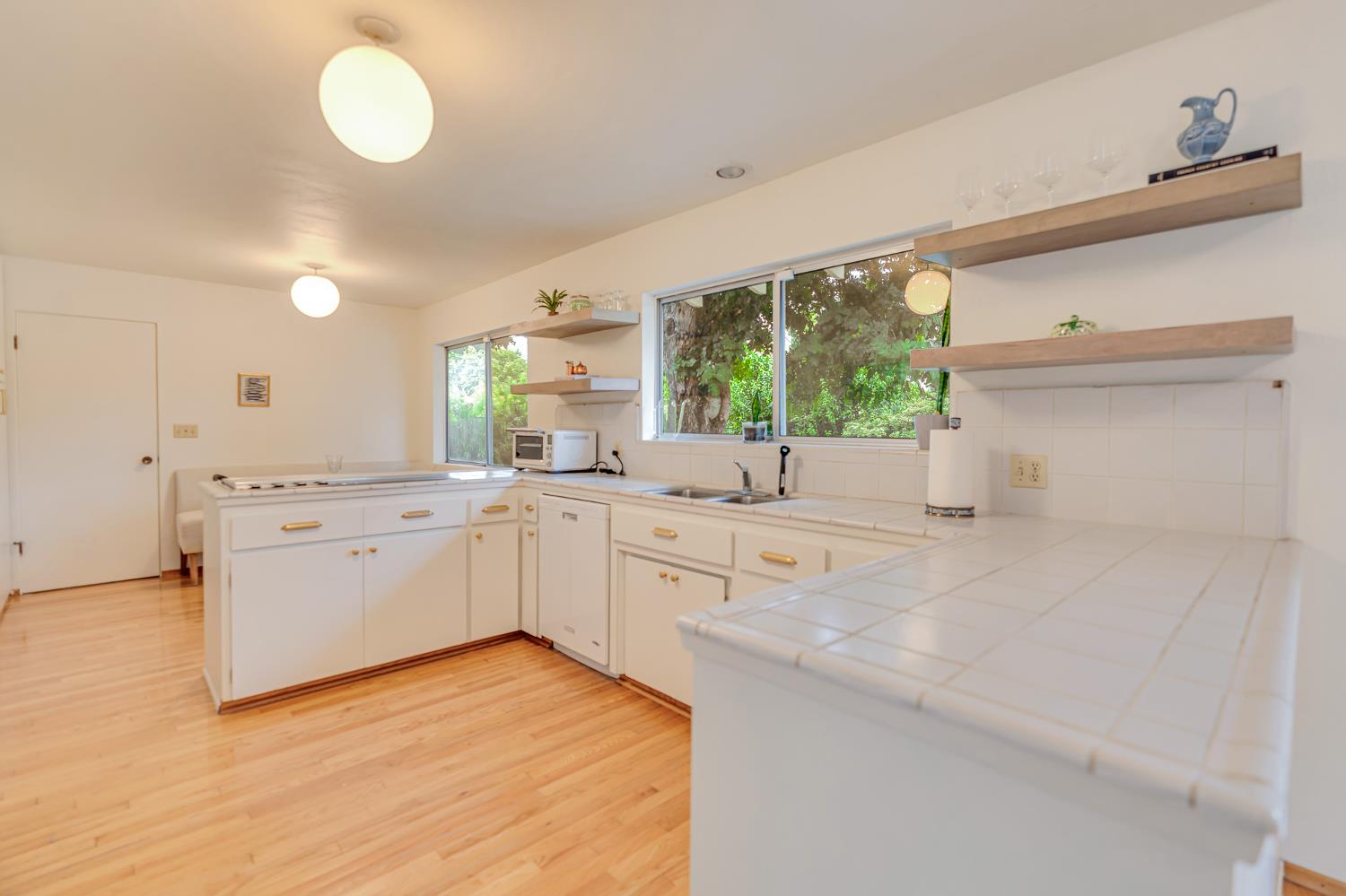 740 Monroe Ave, Los Banos, CA 93635