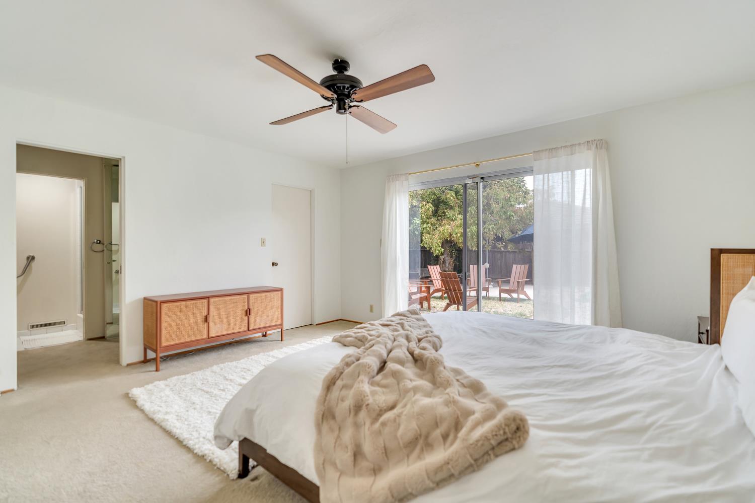 740 Monroe Ave, Los Banos, CA 93635