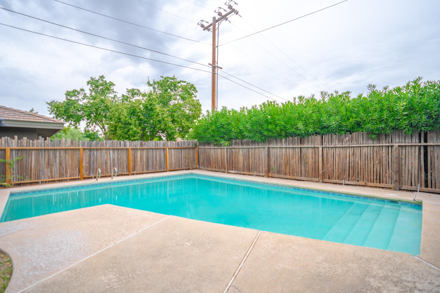 740 Monroe Ave, Los Banos, CA 93635