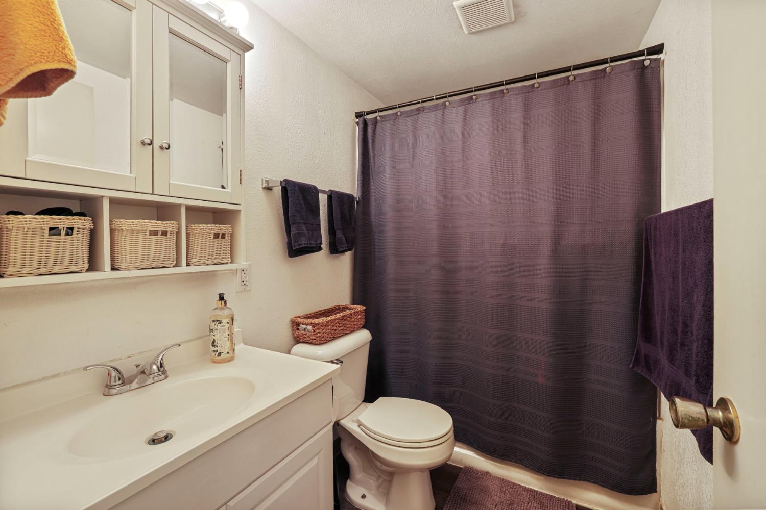 914 Annabelle Ave, Modesto, CA 95350