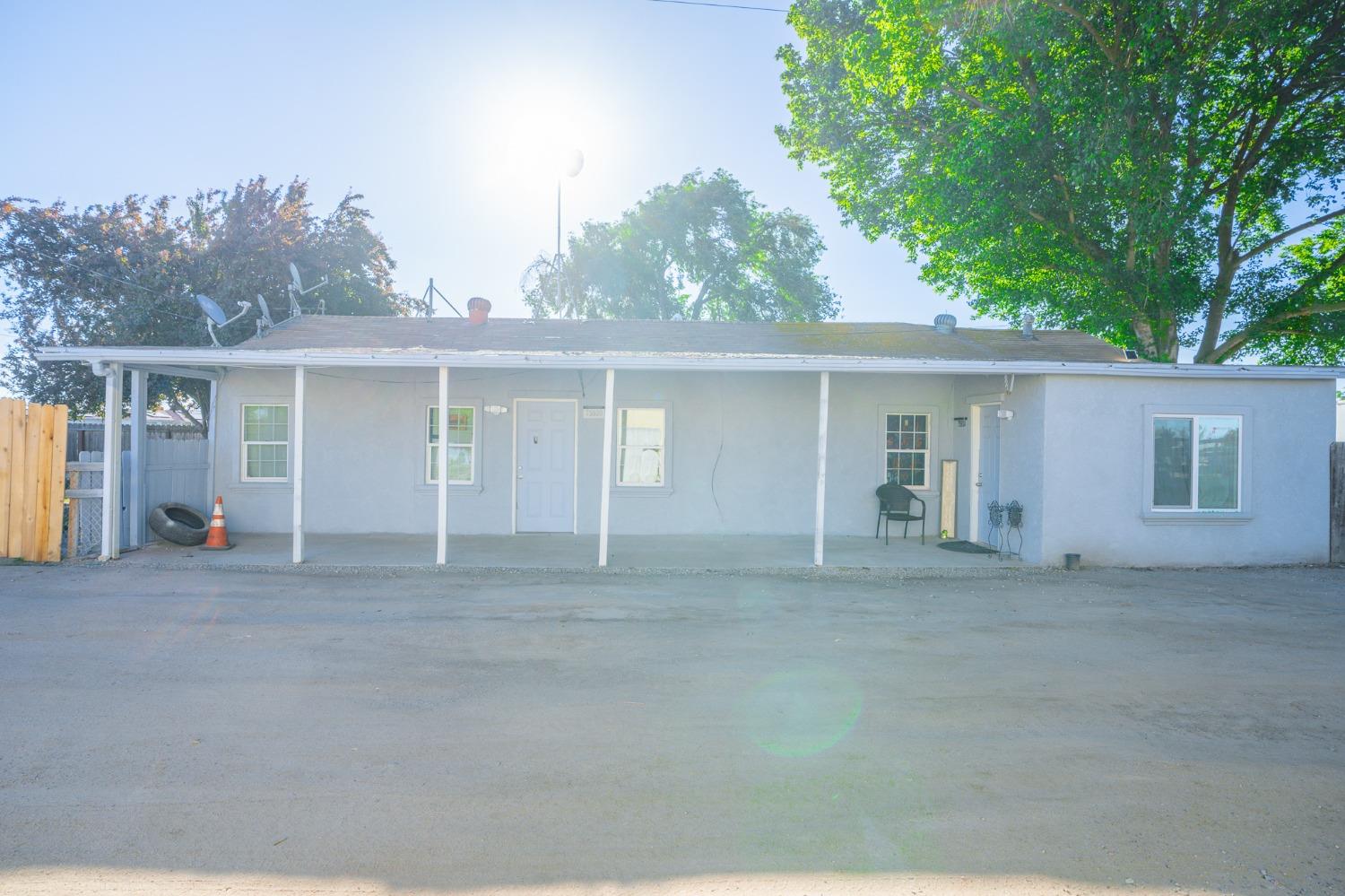 7595 Azusa Ave, Dos Palos, CA 93620
