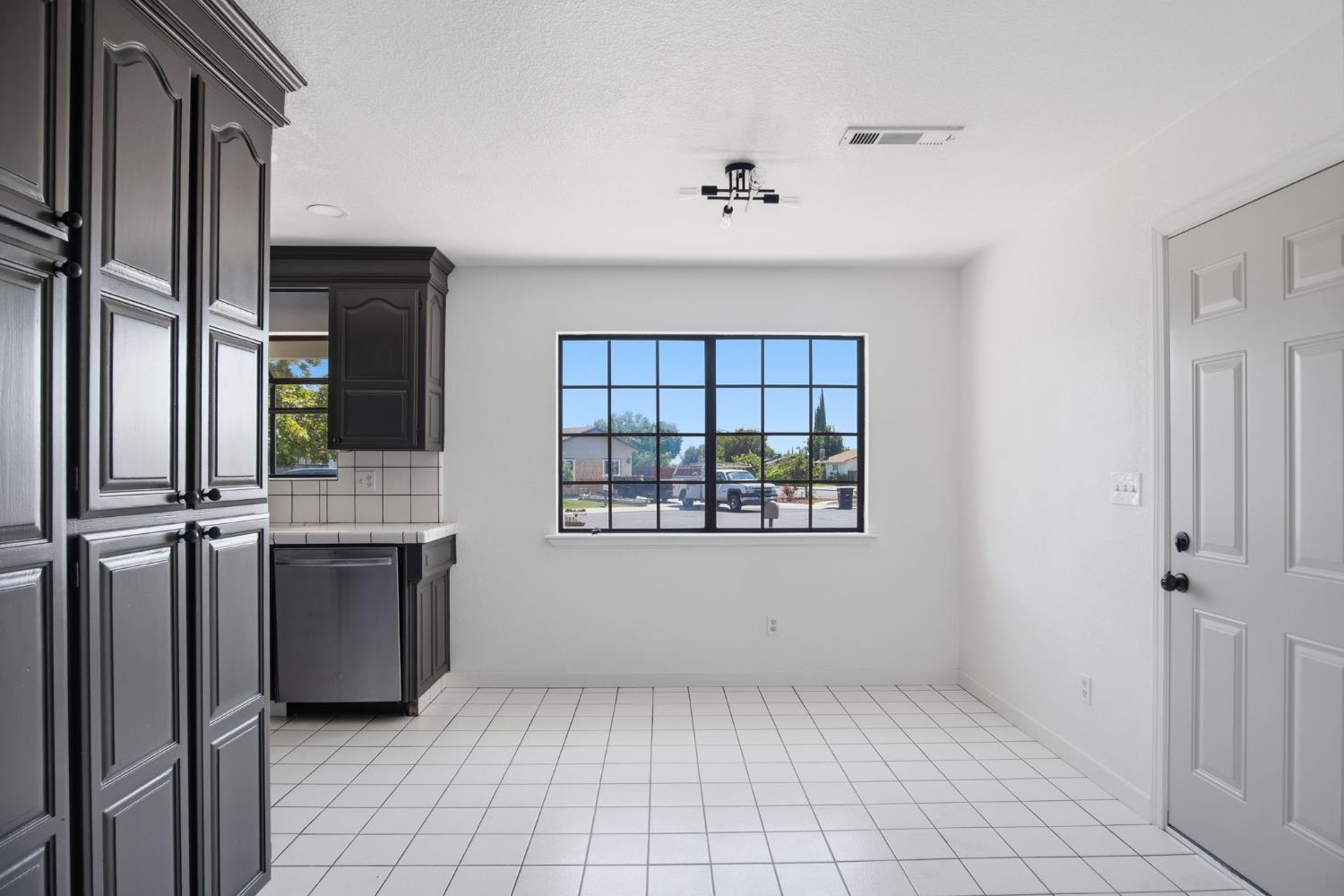 2805 Rose Ct, Ceres, CA 95307