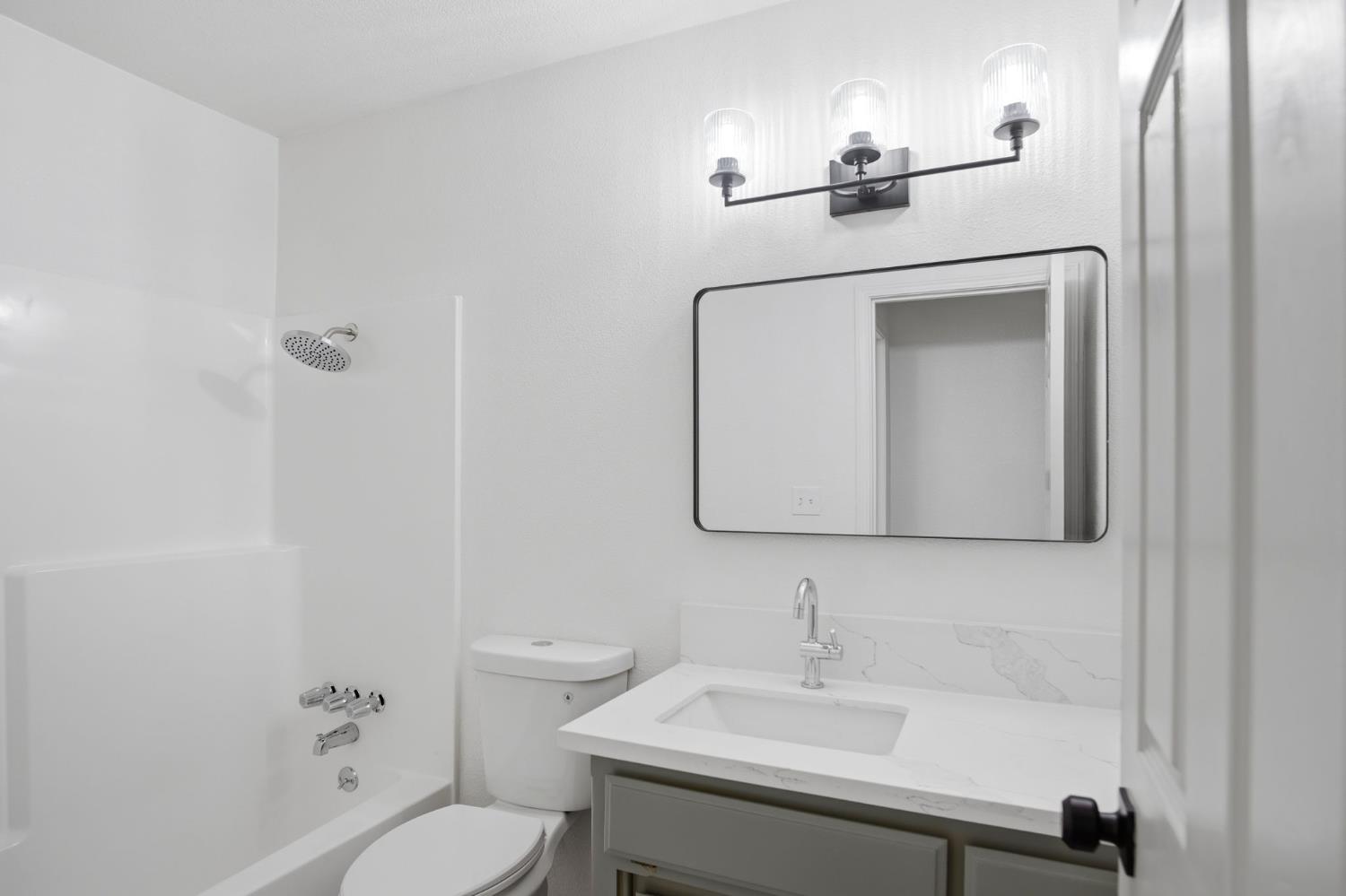 2805 Rose Ct, Ceres, CA 95307