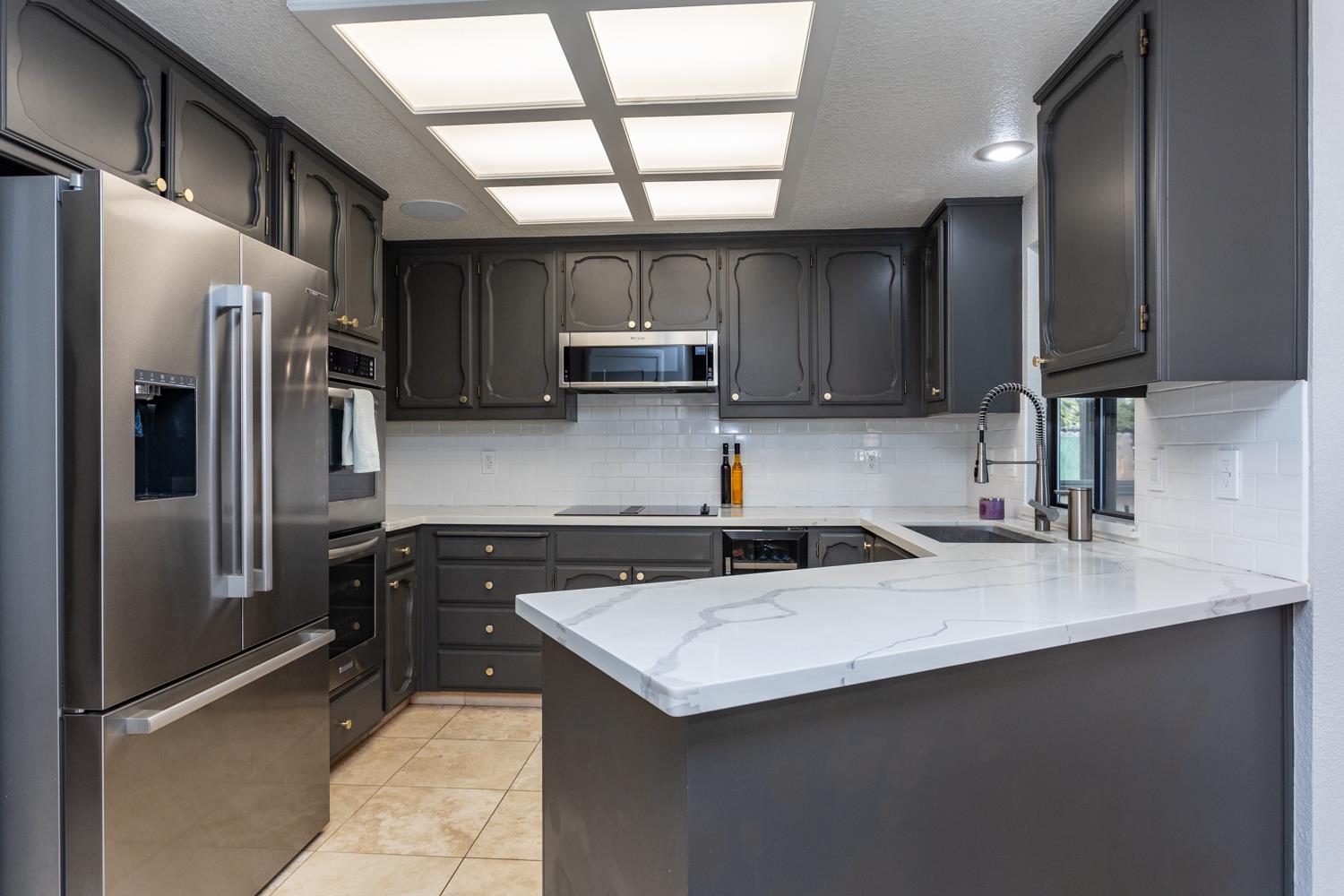2605 Konynenburg Ln, Modesto, CA 95356