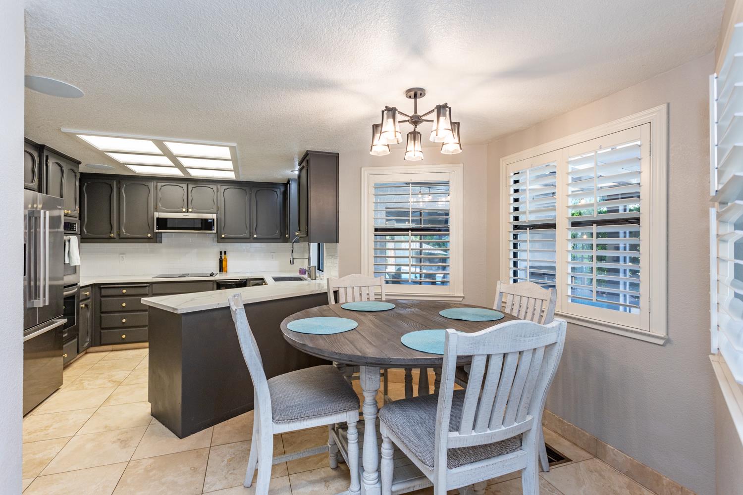 2605 Konynenburg Ln, Modesto, CA 95356