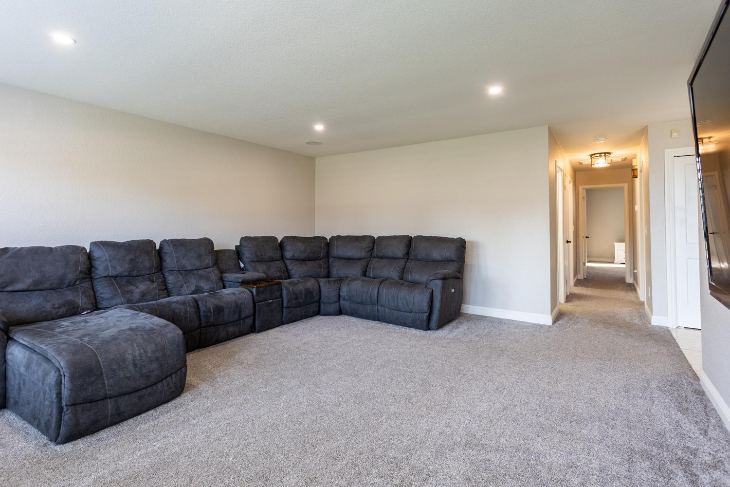 2605 Konynenburg Ln, Modesto, CA 95356
