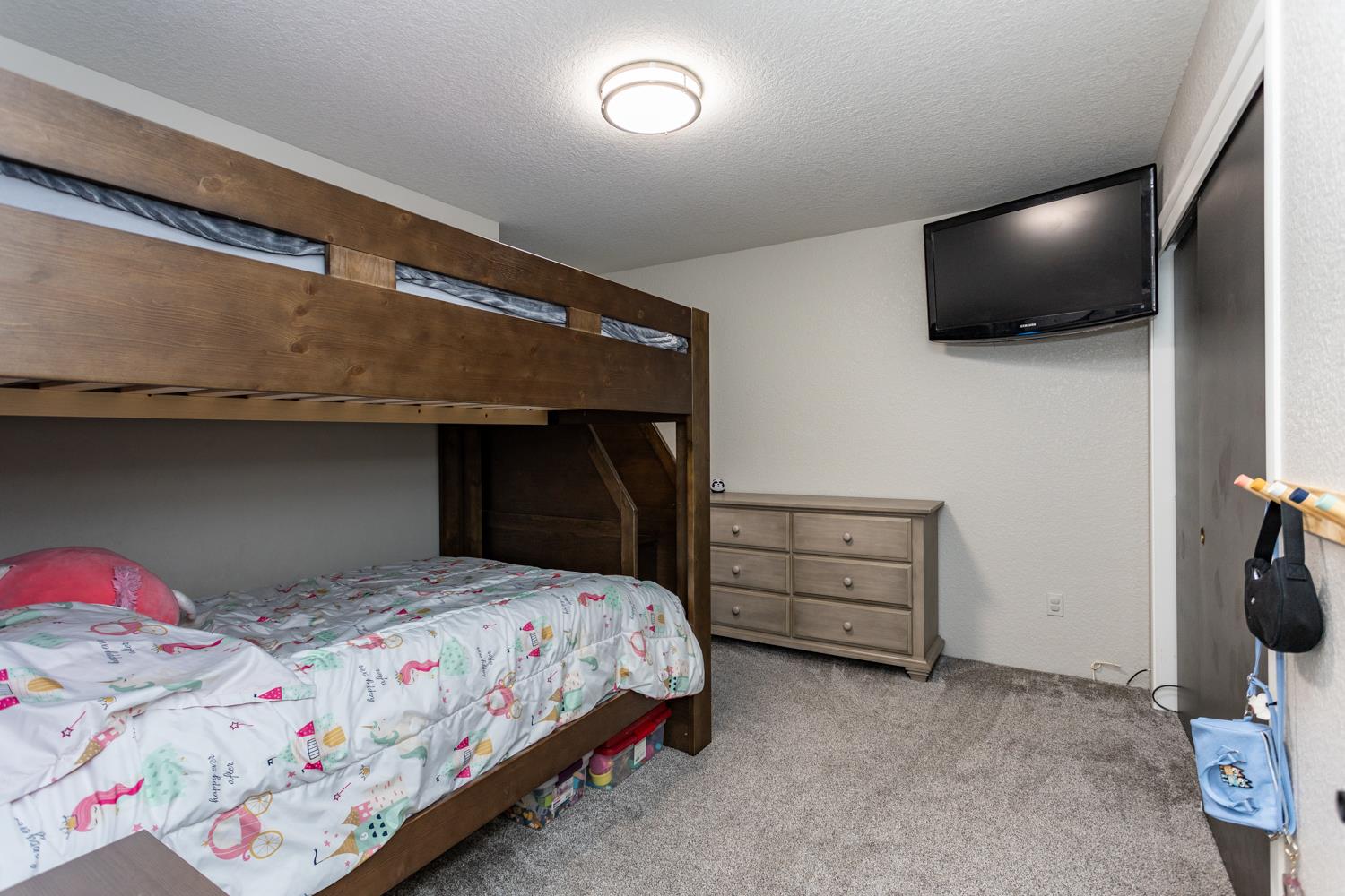 2605 Konynenburg Ln, Modesto, CA 95356