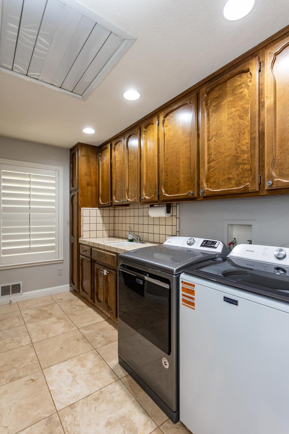 2605 Konynenburg Ln, Modesto, CA 95356