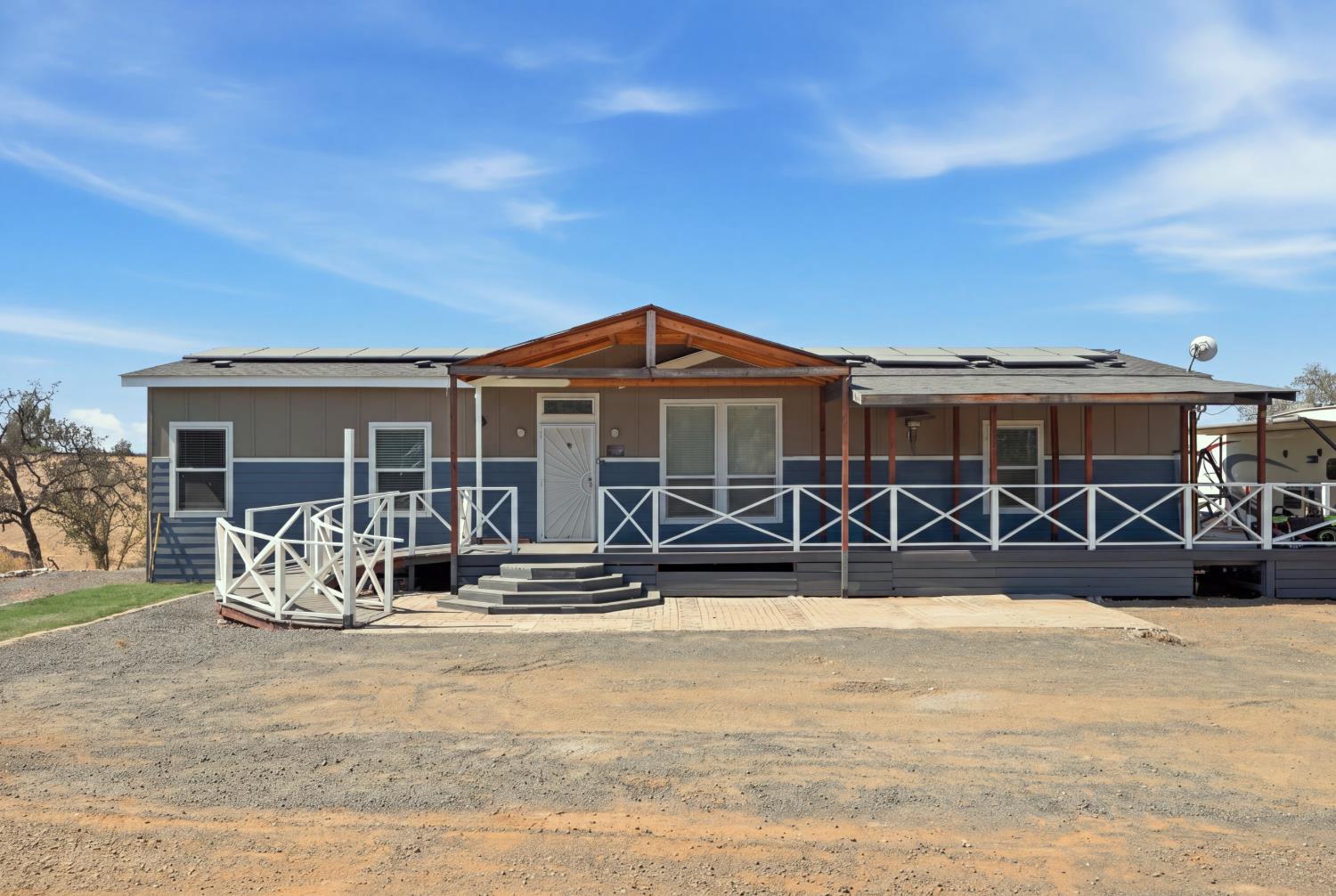 2444 El Naranjo St, La Grange, CA 95329