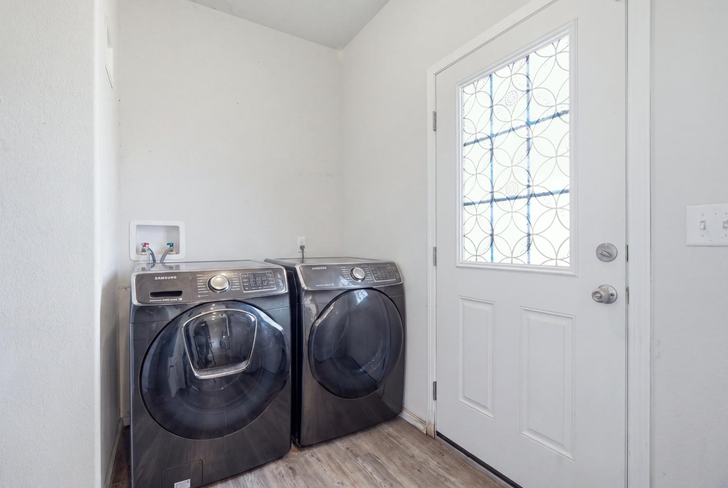 2444 El Naranjo St, La Grange, CA 95329