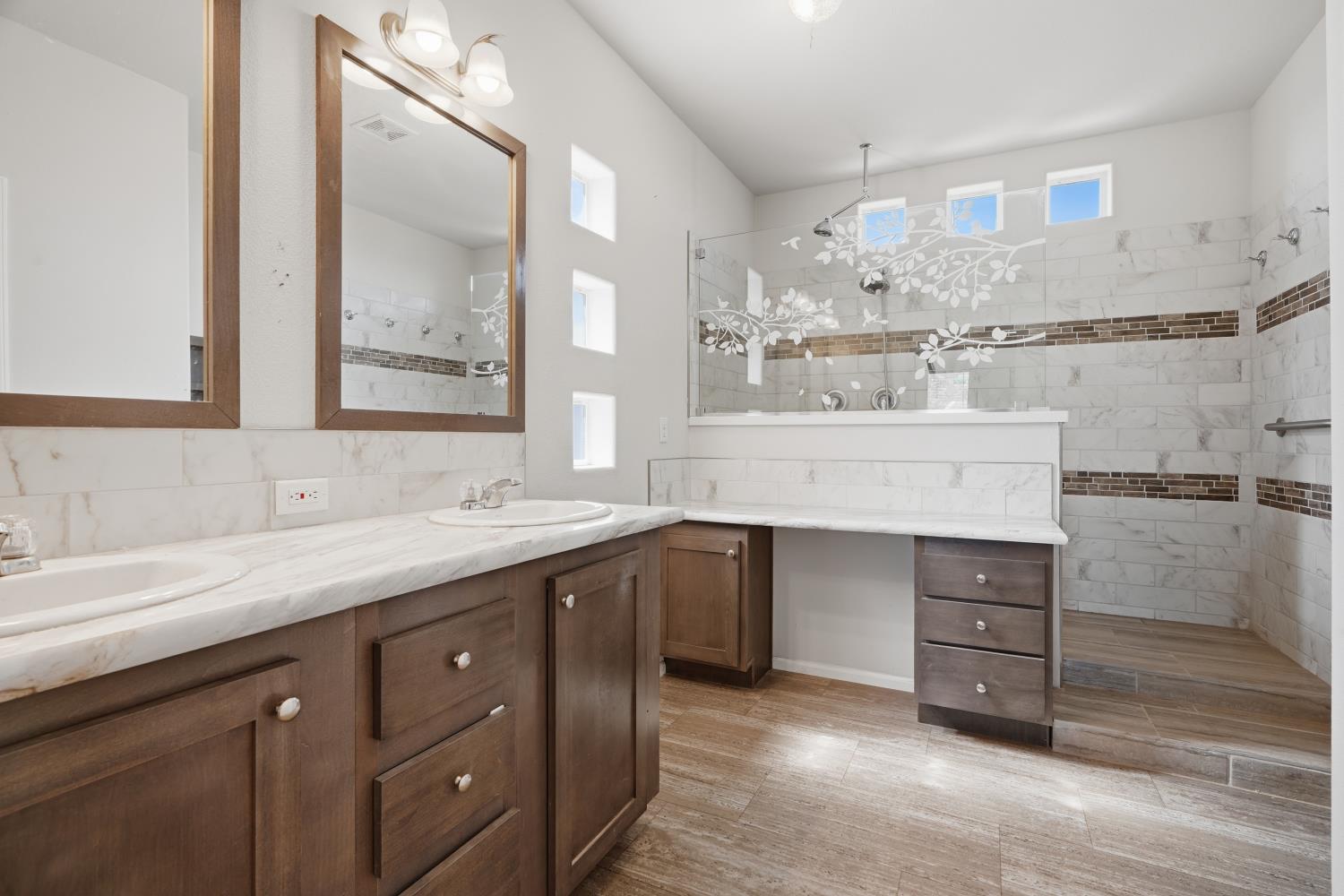 2444 El Naranjo St, La Grange, CA 95329