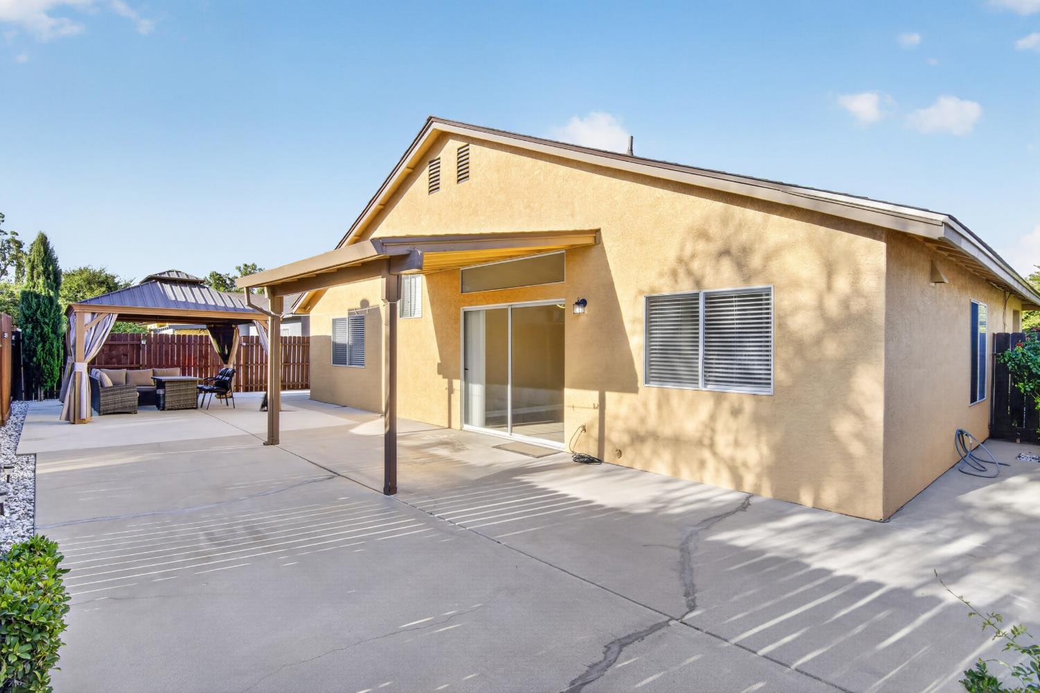 9667 Douglas Ave, Delhi, CA 95315