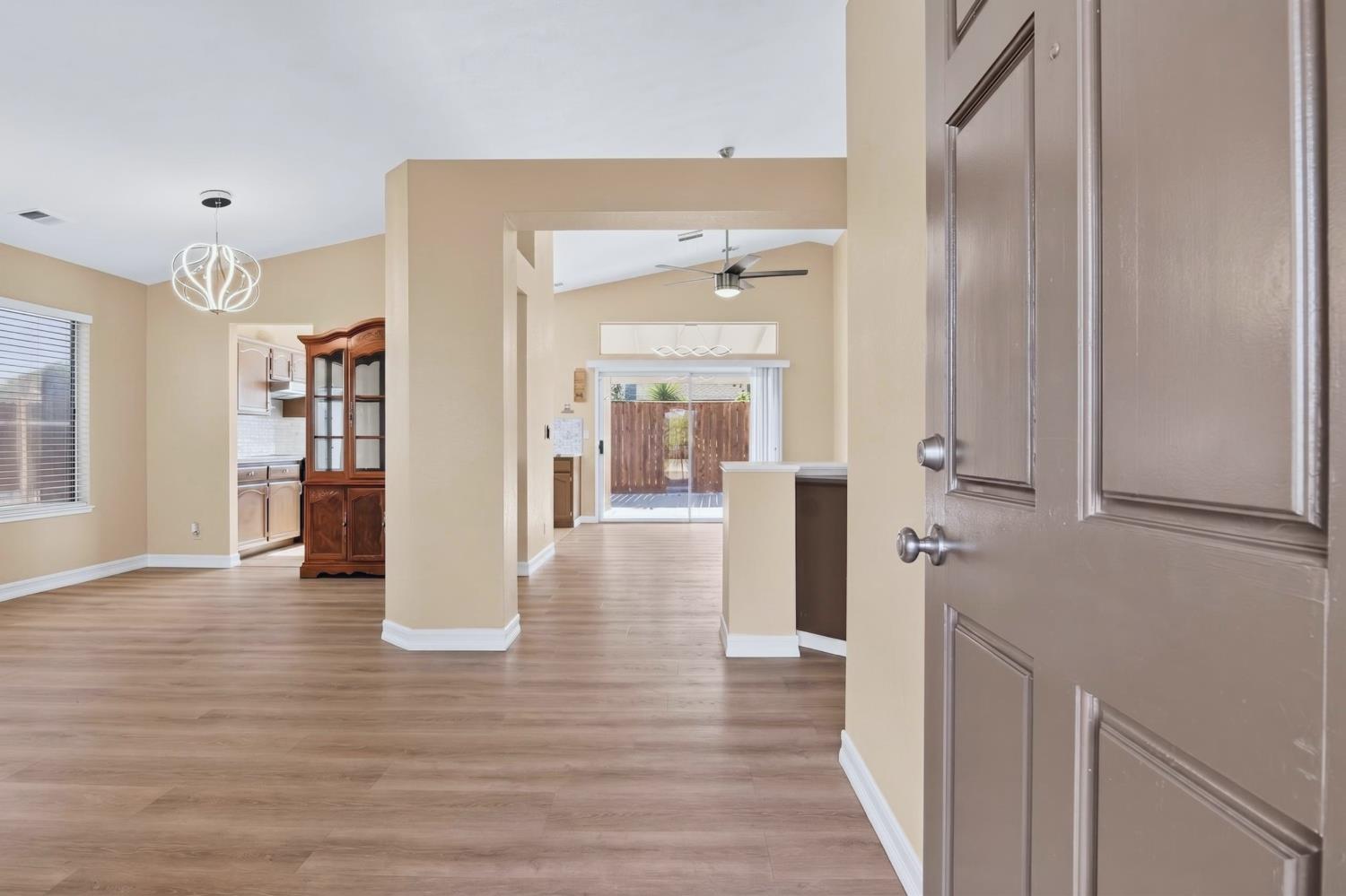 9667 Douglas Ave, Delhi, CA 95315