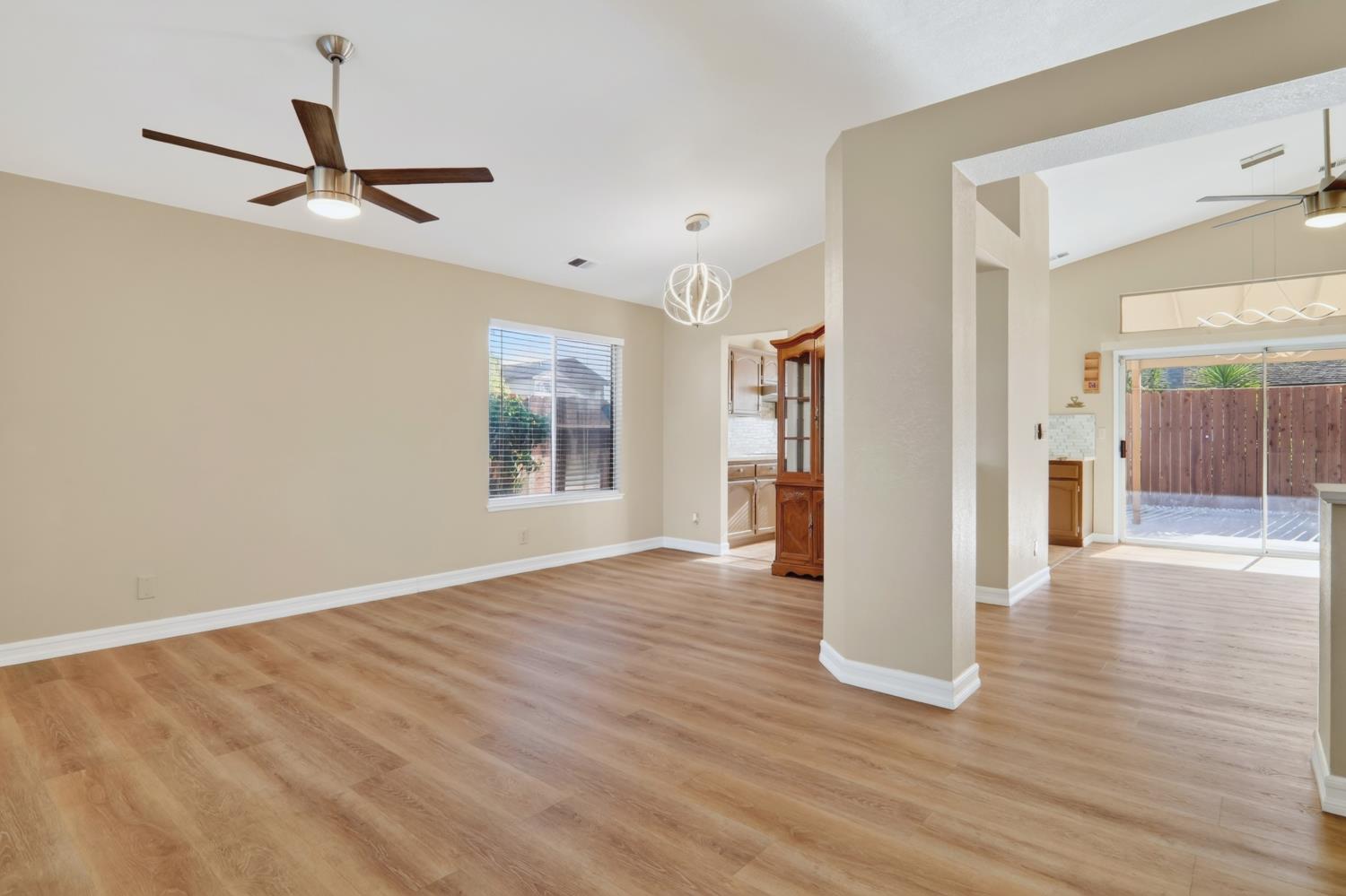 9667 Douglas Ave, Delhi, CA 95315