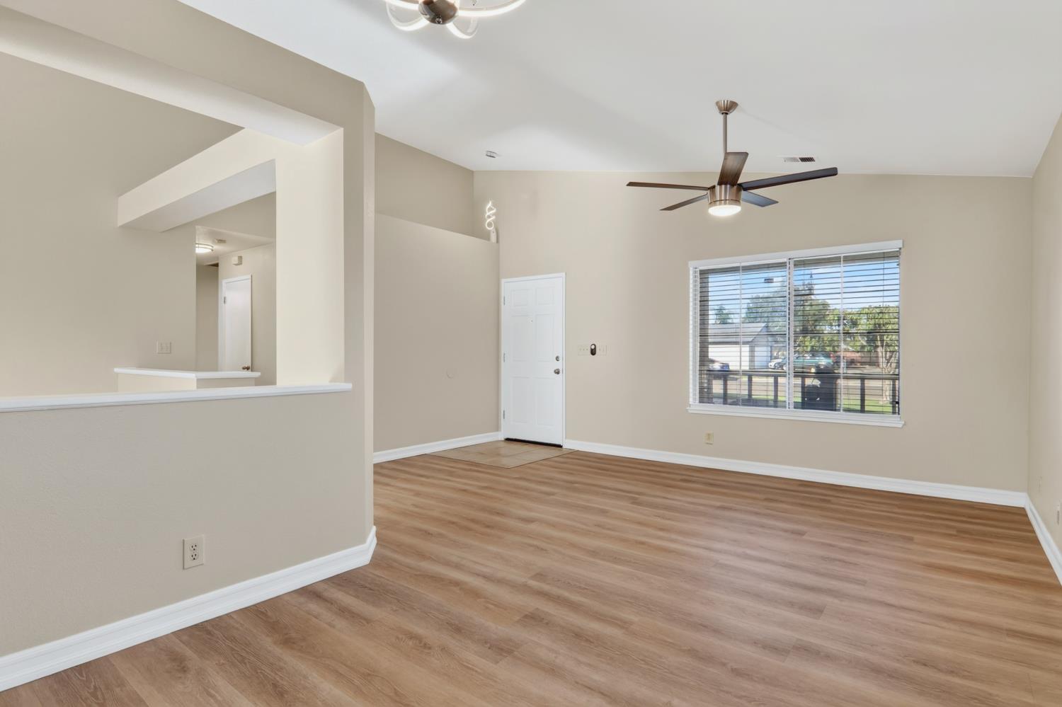 9667 Douglas Ave, Delhi, CA 95315
