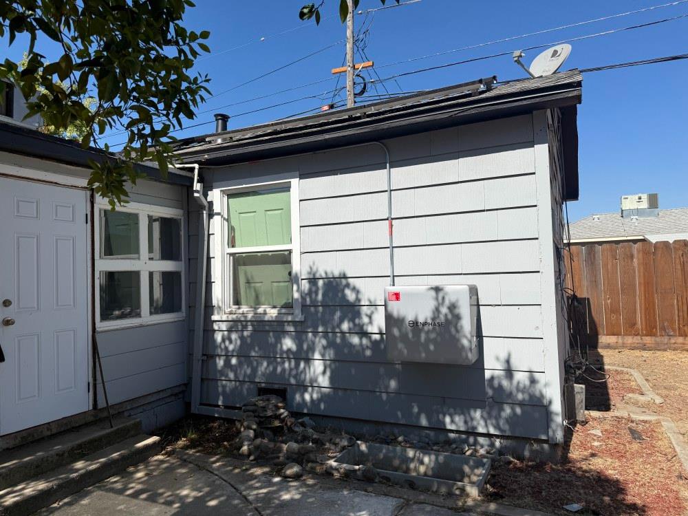 1405 E 22nd St, Merced, CA 95340