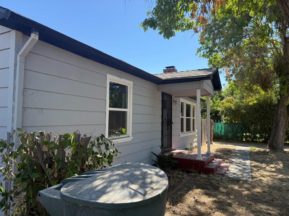 1405 E 22nd St, Merced, CA 95340