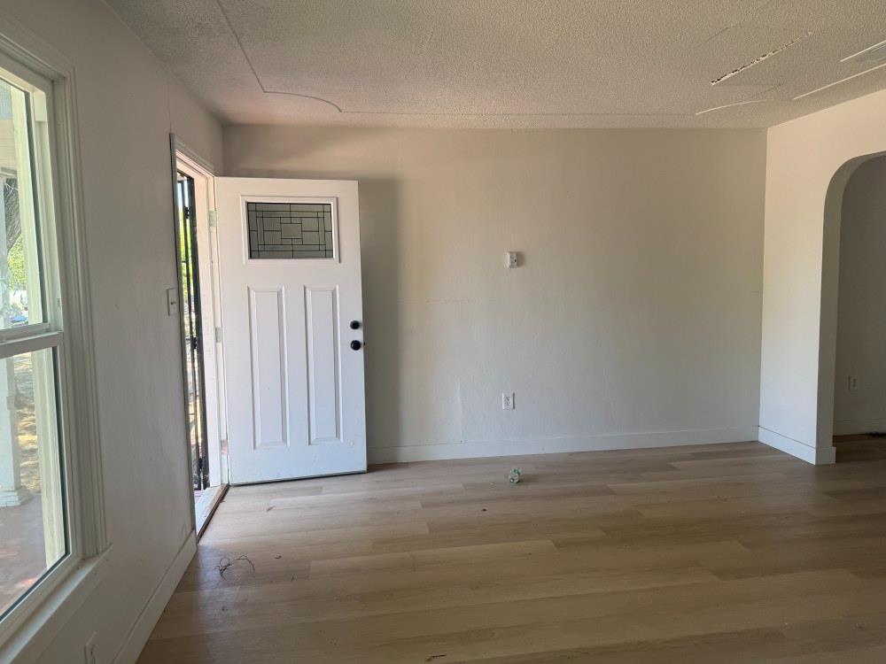 1405 E 22nd St, Merced, CA 95340