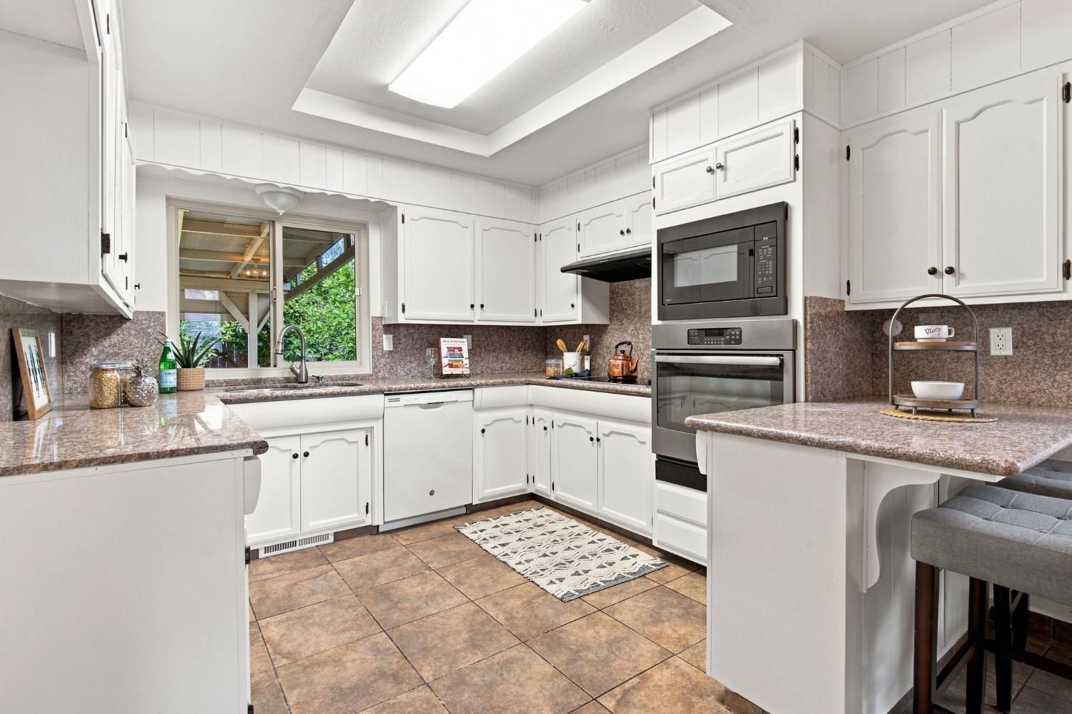 625 Bounty Pl, Manteca, CA 95337