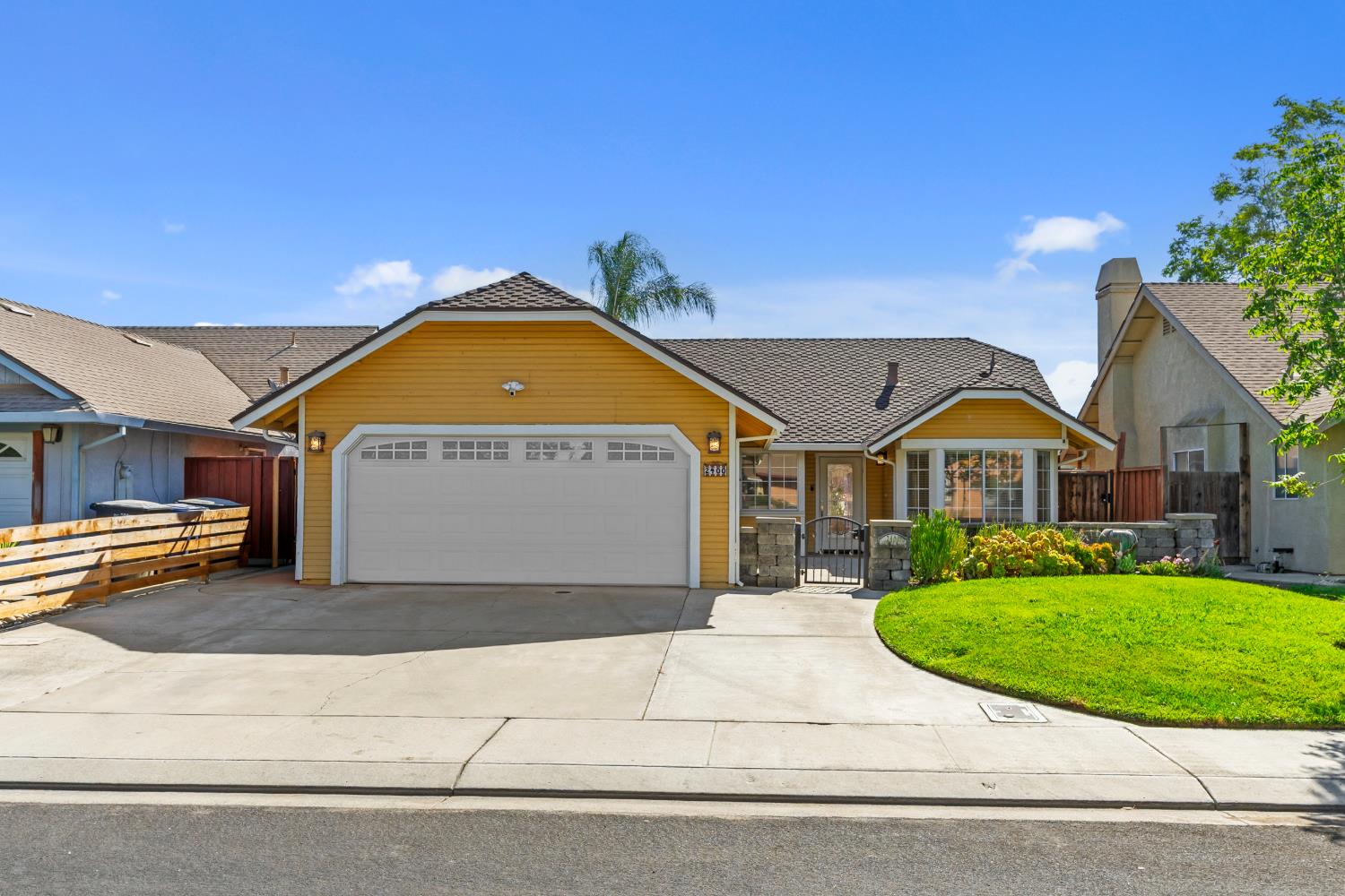2400 Cyrus Hall Dr, Modesto, CA 95358