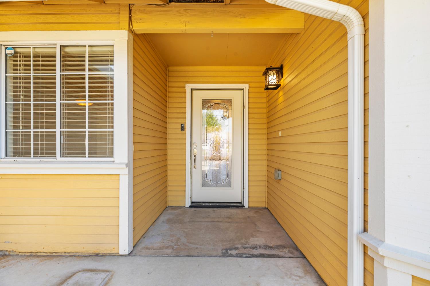 2400 Cyrus Hall Dr, Modesto, CA 95358