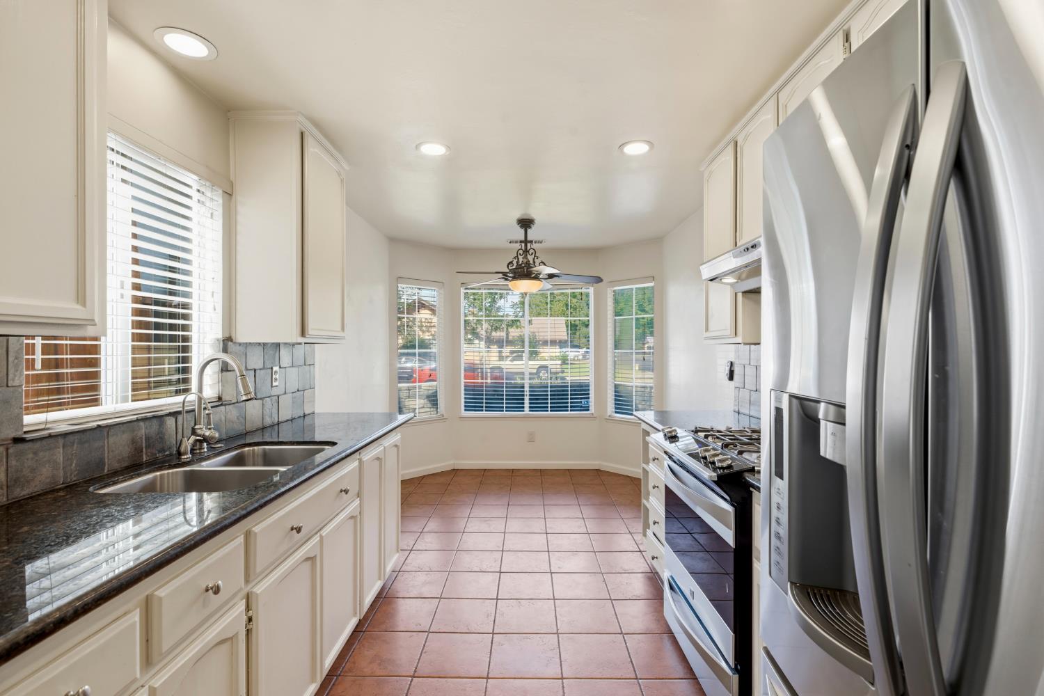 2400 Cyrus Hall Dr, Modesto, CA 95358