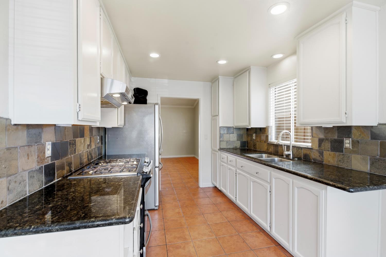 2400 Cyrus Hall Dr, Modesto, CA 95358