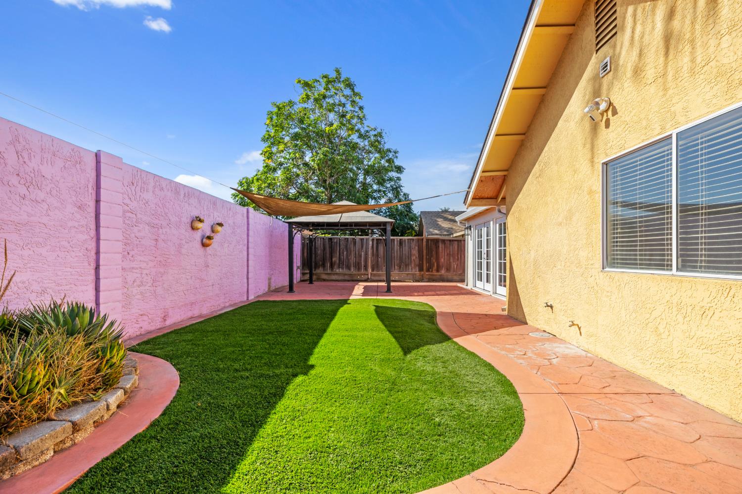2400 Cyrus Hall Dr, Modesto, CA 95358