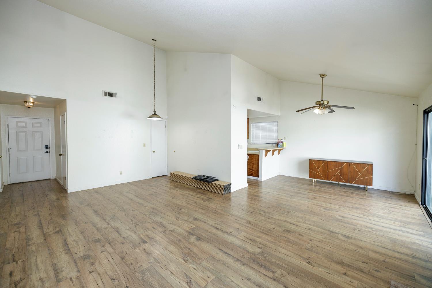 3609 Thomas More Way, Modesto, CA 95356