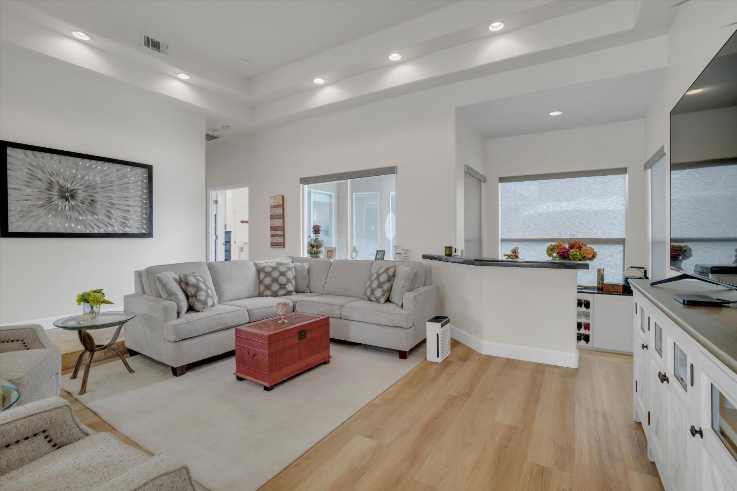 1945 Foxtail Ct, Turlock, CA 95382