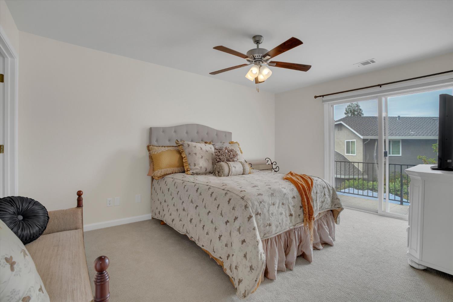 1945 Foxtail Ct, Turlock, CA 95382