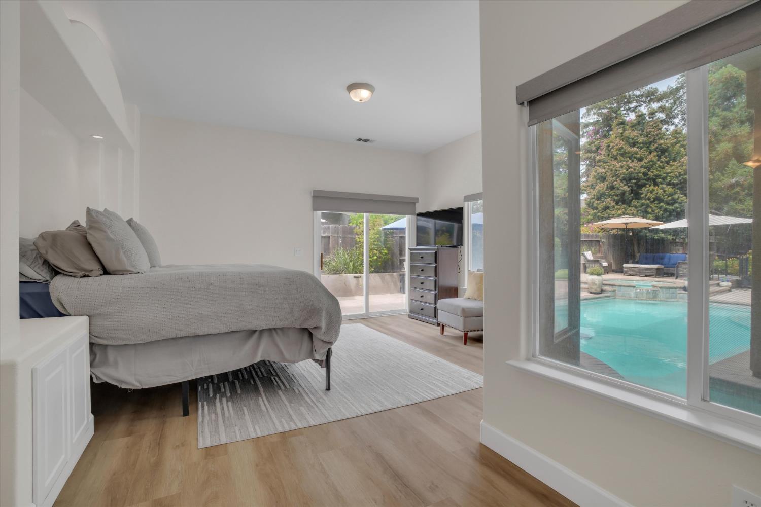 1945 Foxtail Ct, Turlock, CA 95382