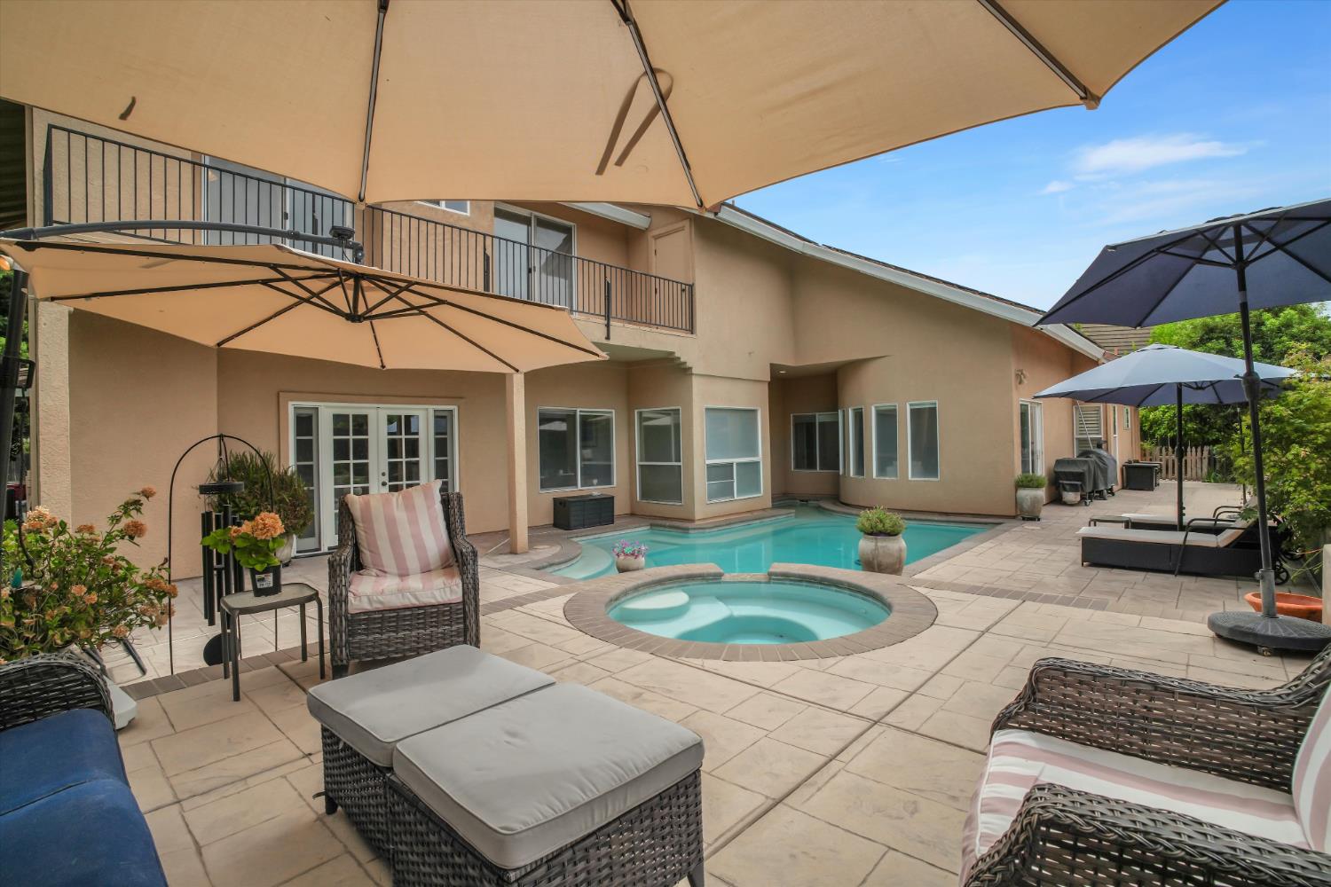 1945 Foxtail Ct, Turlock, CA 95382