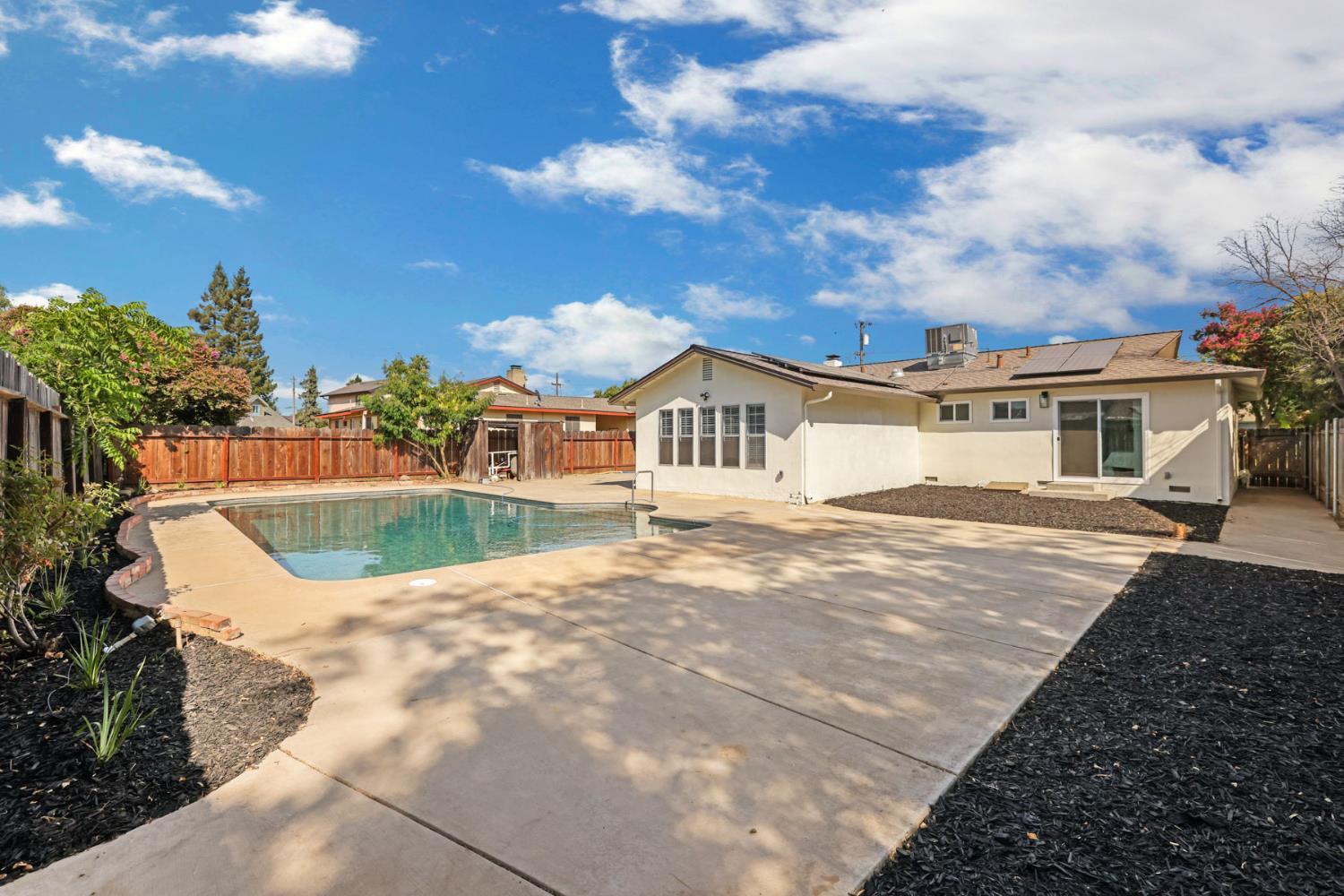Open Photo